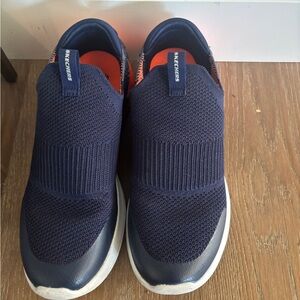 Sketchers ultra flex slip ons